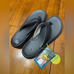 Brand New Cobian Men’s Compass Black Flip Flops Sandals Size 12